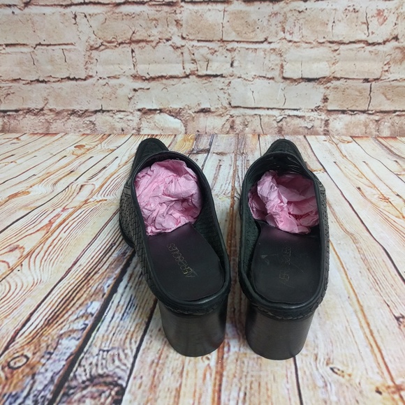 Women's Aerosoles Black Leather Mules Size 8M - Picture 5 of 6